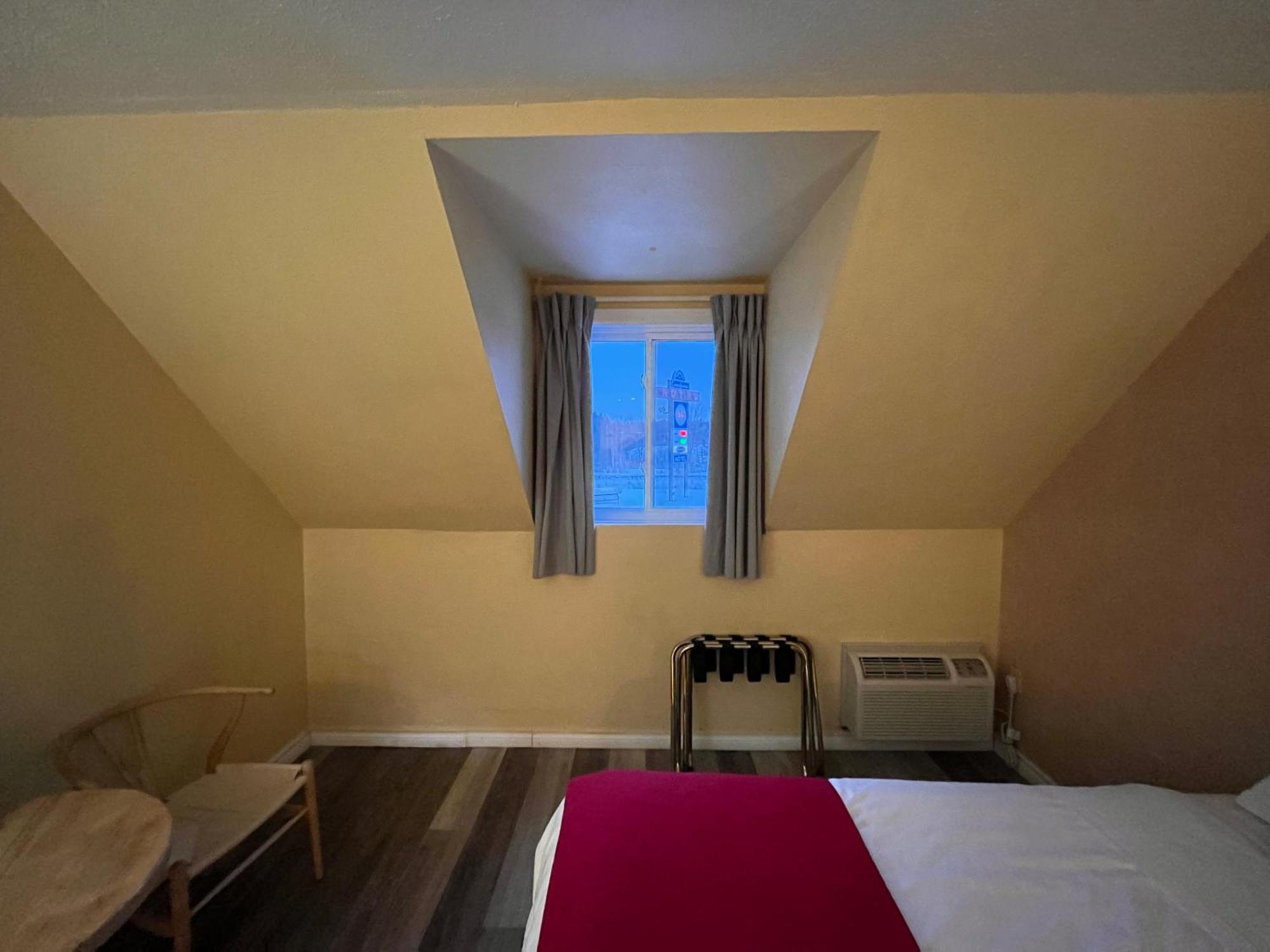 Hotel Cowansville Room photo