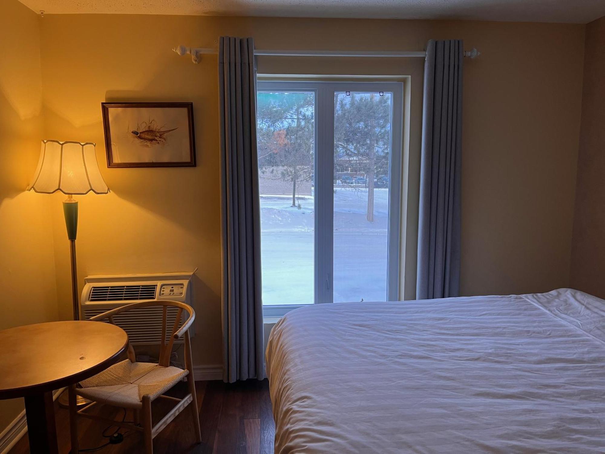 Hotel Cowansville Room photo