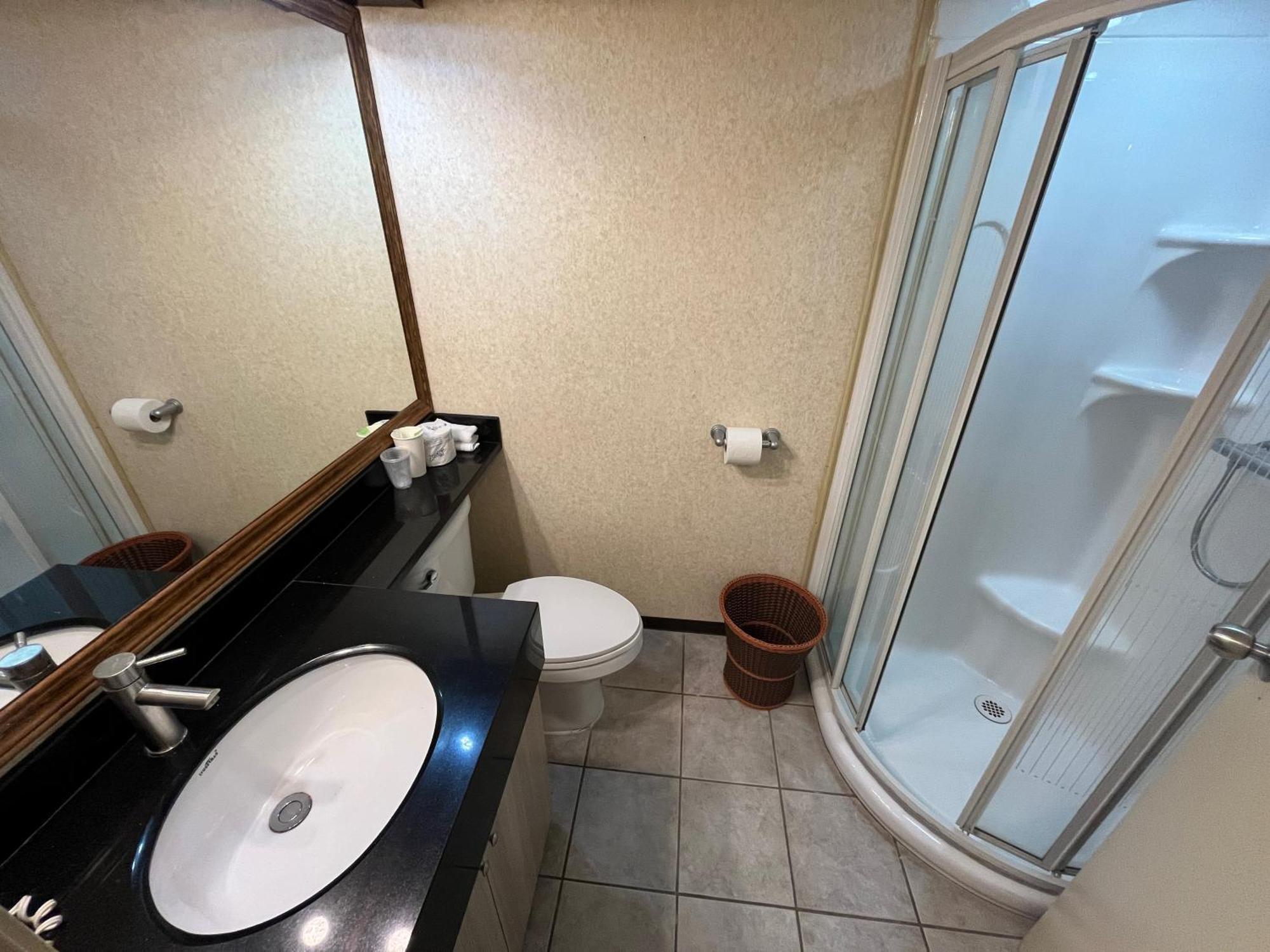 Hotel Cowansville Room photo